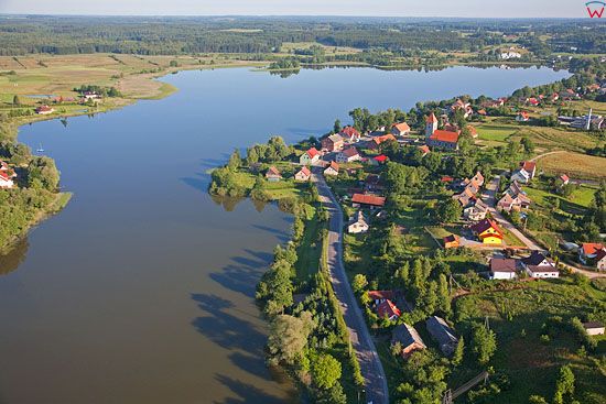LOTNICZE, Pojezierze Mazurskie (Elckie). Jezioro i wies Swietajno.